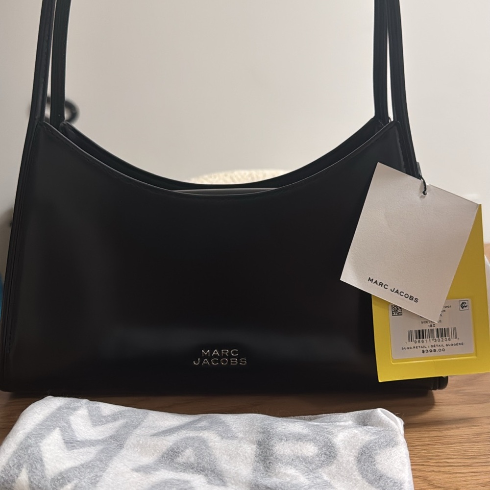 Marc Jacobs Sleek Black Shoulder Bag